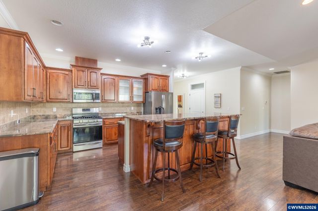 1804 Settlers Spring Dr NW, Salem, OR 97304