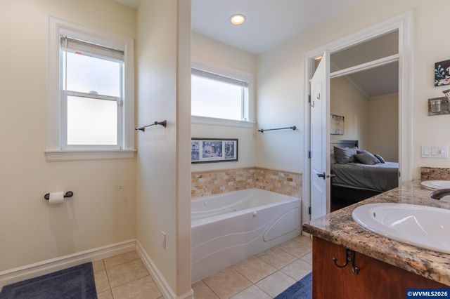 1804 Settlers Spring Dr NW, Salem, OR 97304