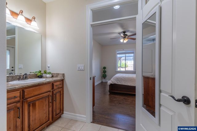 1804 Settlers Spring Dr NW, Salem, OR 97304