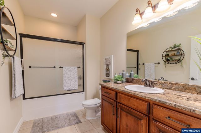 1804 Settlers Spring Dr NW, Salem, OR 97304