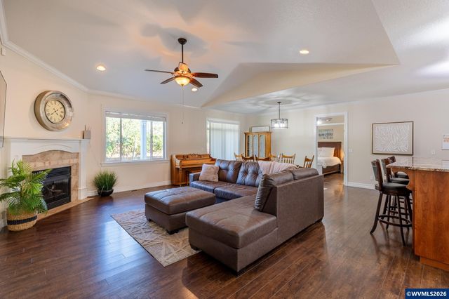 1804 Settlers Spring Dr NW, Salem, OR 97304