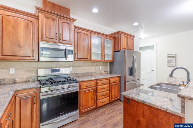 1804 Settlers Spring Dr NW, Salem, OR 97304