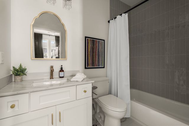 2000 S Hamilton Rd Apt 2, Nashville, TN 37218