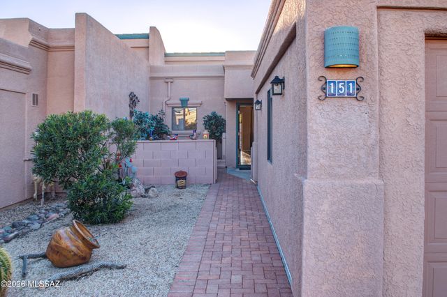 151 N Crescent Bell Drive, Green Valley, AZ 85614
