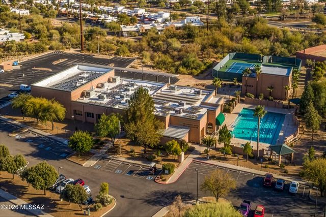 151 N Crescent Bell Drive, Green Valley, AZ 85614