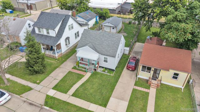 14027 Hobart Avenue, Warren, MI 48089