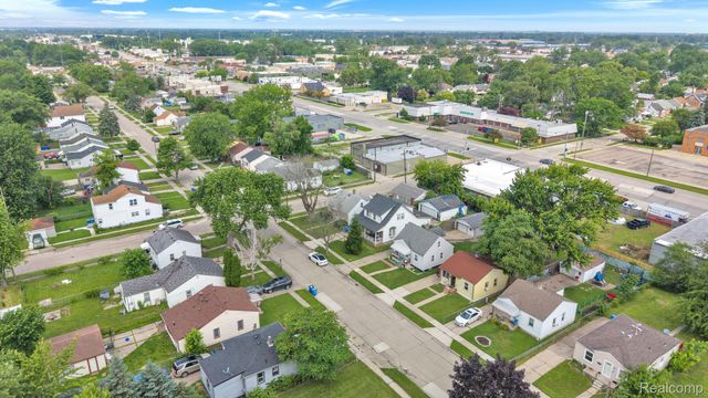 14027 Hobart Avenue, Warren, MI 48089