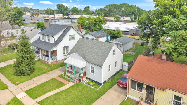 14027 Hobart Avenue, Warren, MI 48089