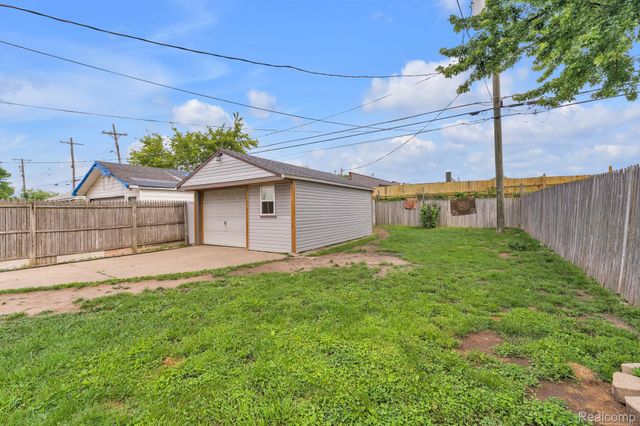 14027 Hobart Avenue, Warren, MI 48089