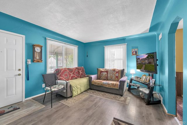 14027 Hobart Avenue, Warren, MI 48089