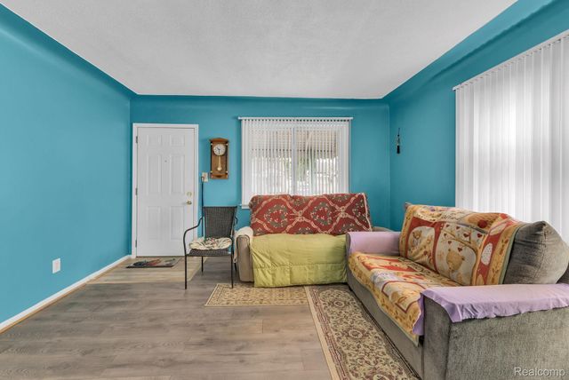 14027 Hobart Avenue, Warren, MI 48089