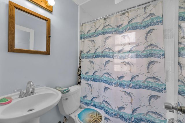 14027 Hobart Avenue, Warren, MI 48089