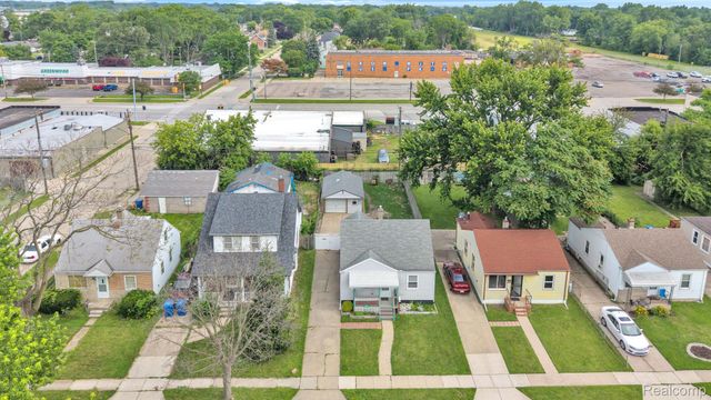 14027 Hobart Avenue, Warren, MI 48089