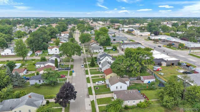 14027 Hobart Avenue, Warren, MI 48089
