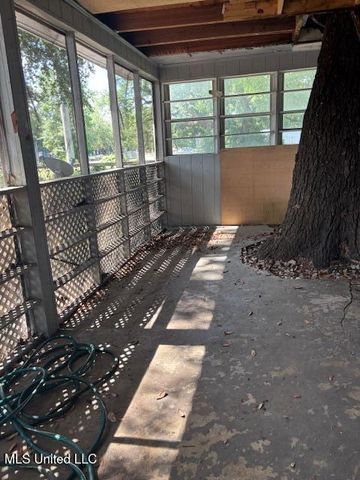 205 Hopkins Boulevard, Biloxi, MS 39530