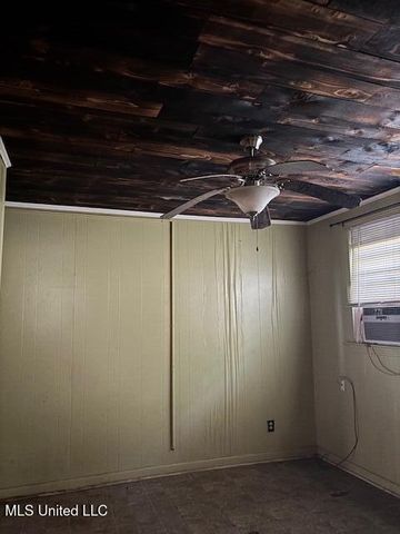 205 Hopkins Boulevard, Biloxi, MS 39530