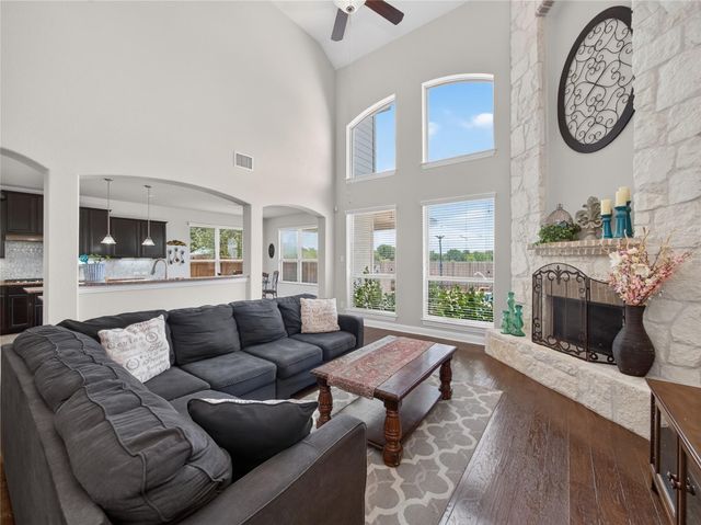 624 Clear Springs HOLW, Buda, TX 78610