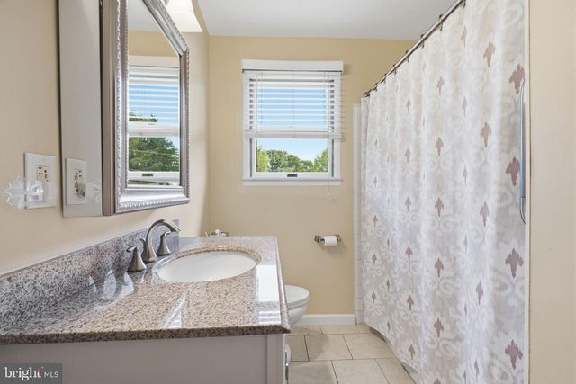 425 SHALLCROSS RD, Southampton, PA 18966