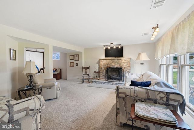 425 SHALLCROSS RD, Southampton, PA 18966