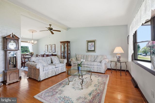 425 SHALLCROSS RD, Southampton, PA 18966