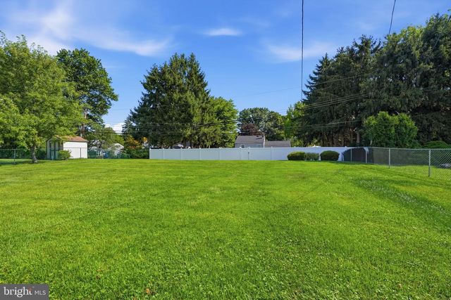 425 SHALLCROSS RD, Southampton, PA 18966