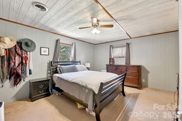 438 Cox Lake Road, Stanley, NC 28164