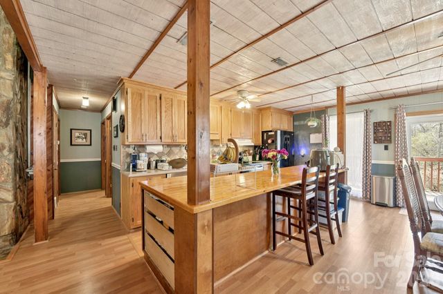 438 Cox Lake Road, Stanley, NC 28164