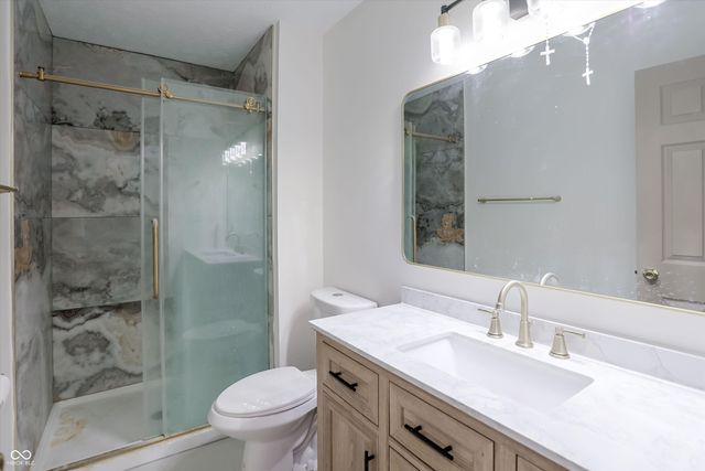 329 N East Street, Westfield, IN 46074