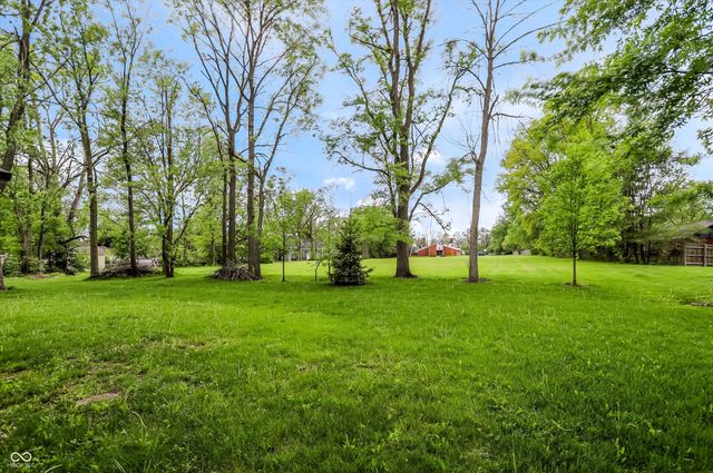 329 N East Street, Westfield, IN 46074