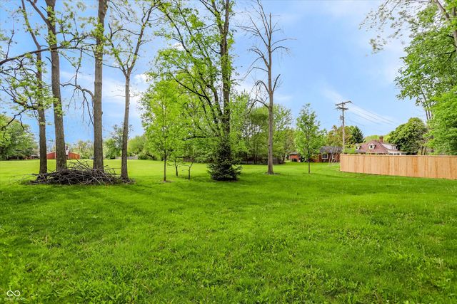 329 N East Street, Westfield, IN 46074