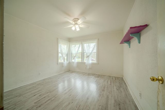 1307 N Rodeo Dr., Gladewater, TX 75647