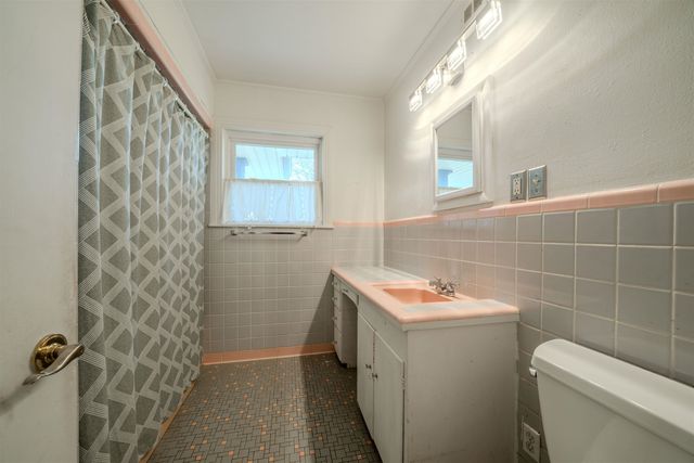 1307 N Rodeo Dr., Gladewater, TX 75647