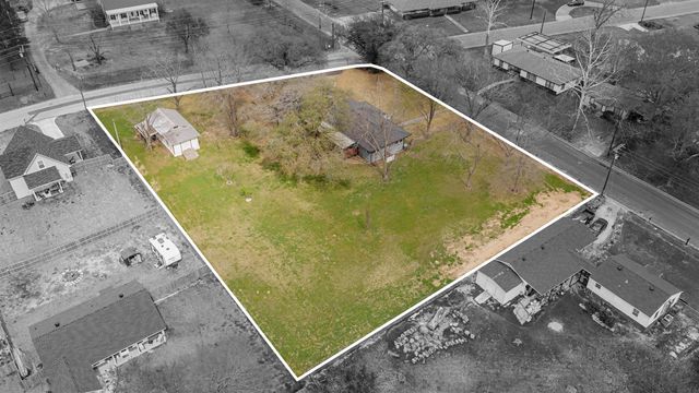 1307 N Rodeo Dr., Gladewater, TX 75647