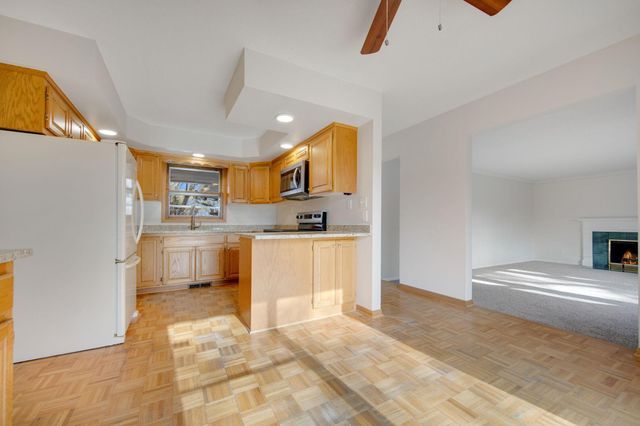 12035 45th Avenue N, Plymouth, MN 55442