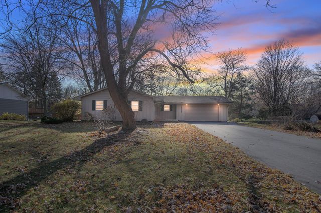 12035 45th Avenue N, Plymouth, MN 55442