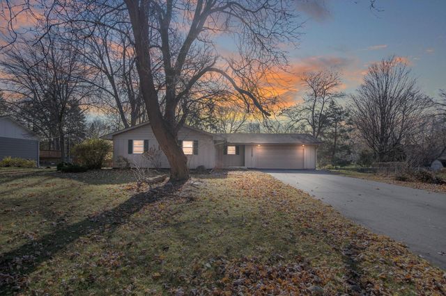 12035 45th Avenue N, Plymouth, MN 55442