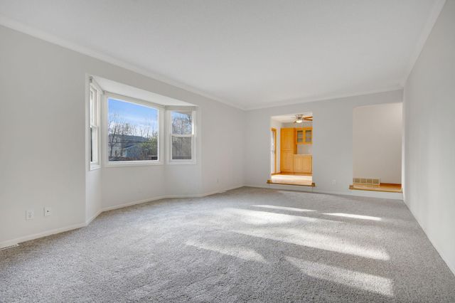 12035 45th Avenue N, Plymouth, MN 55442