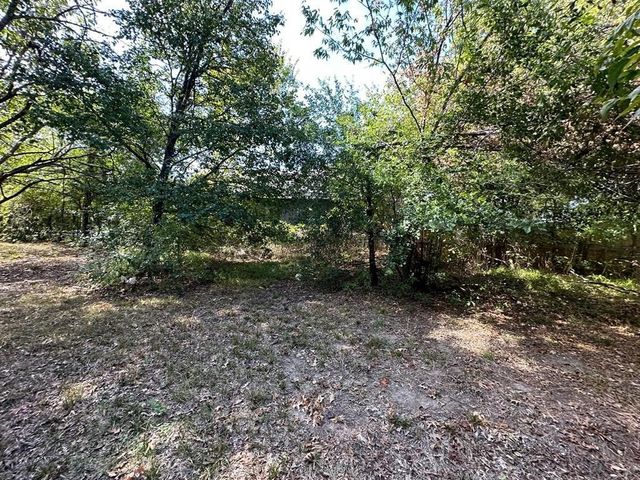 1306 S 5th Street, Bonham, TX 75418