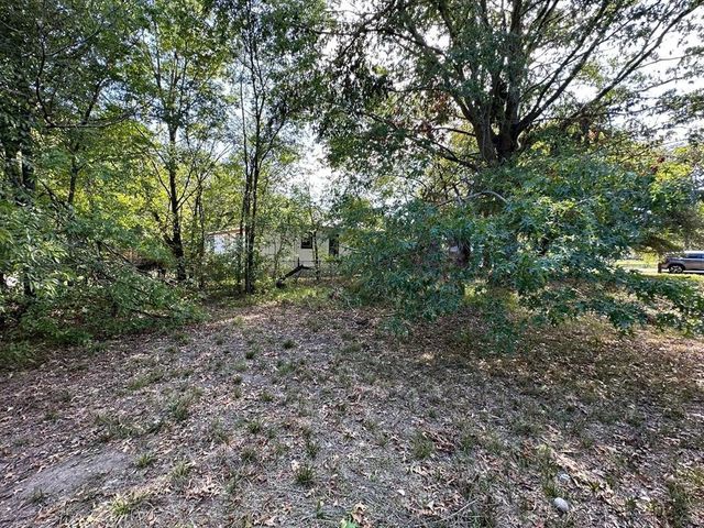 1306 S 5th Street, Bonham, TX 75418