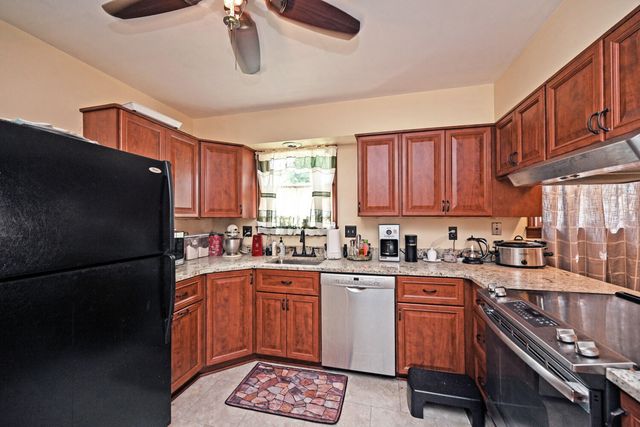 108 Honeysuckle Drive, Florence, KY 41042