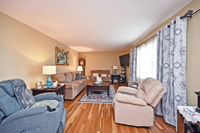 108 Honeysuckle Drive, Florence, KY 41042