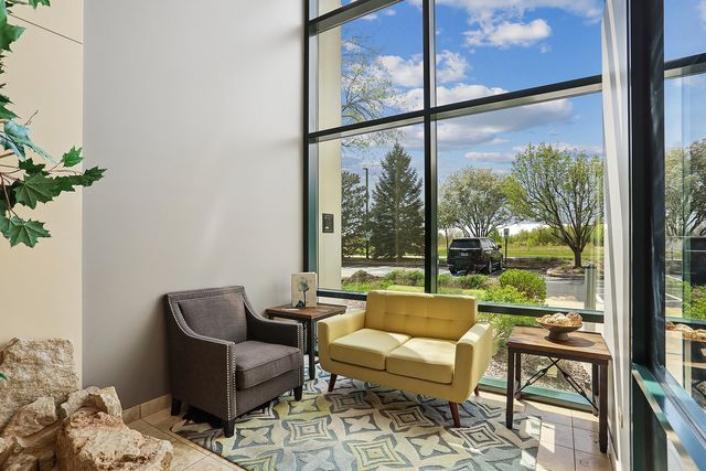 18927 Hickory Creek Drive 110, Mokena, IL 60448
