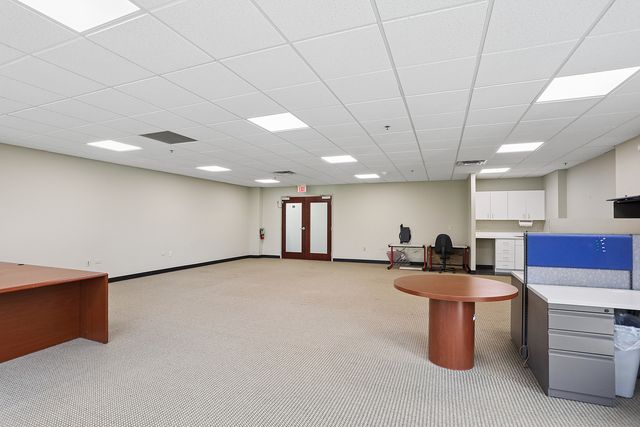 18927 Hickory Creek Drive 110, Mokena, IL 60448