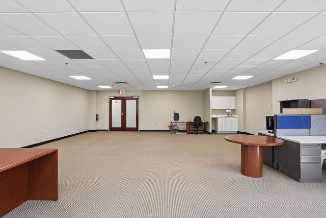 18927 Hickory Creek Drive 110, Mokena, IL 60448