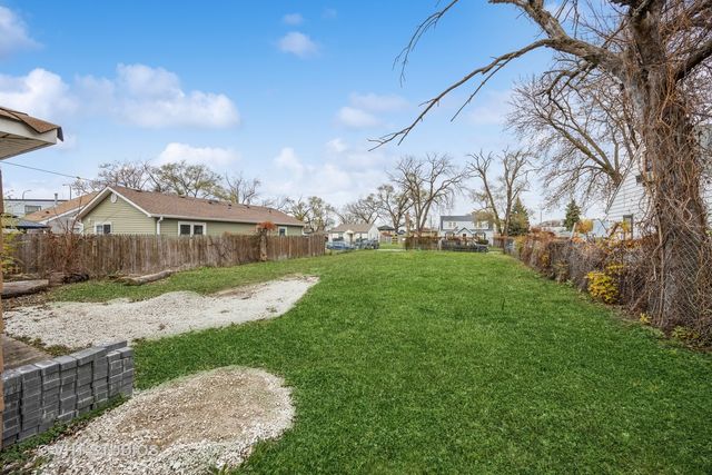 7125 W 74th Street, Chicago, IL 60638