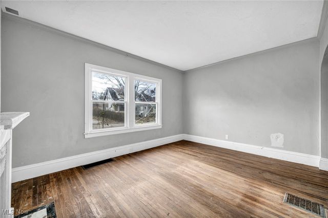 8417 Tioga Avenue, Cleveland, OH 44105