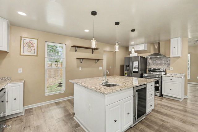 820 E Cardinal Drive, Fuquay Varina, NC 27526