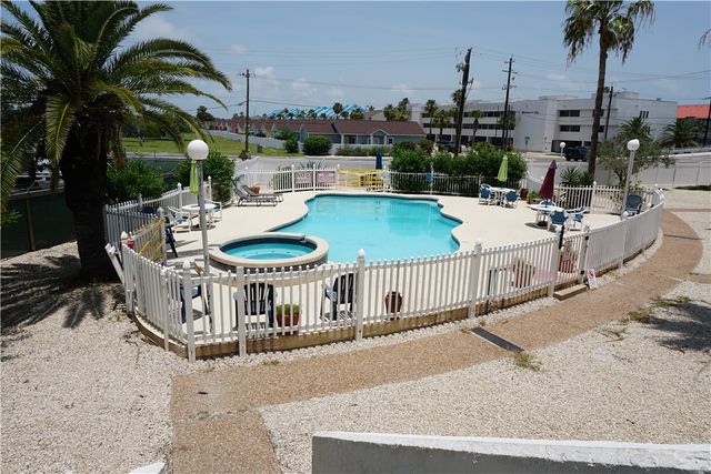 14401 COMMODORES Dr 103, Corpus Christi, TX 78418