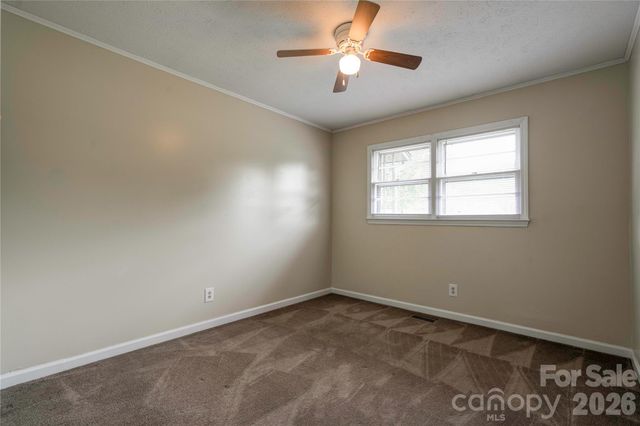 1323 N Lakewood Drive, Shelby, NC 28150