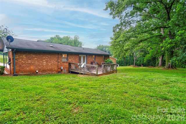 1323 N Lakewood Drive, Shelby, NC 28150